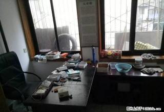 外南街2楼带露台的办公室出租！该有的都有！ - 宜宾28生活网 yb.28life.net